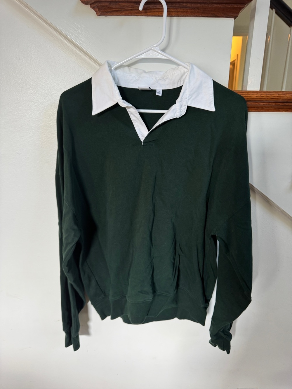TNA Aritzia Women’s Dark Green V-Neck Rugby Sweater with White Collar